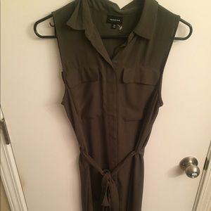 LAST WEEK Olive green collared dress with slit